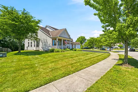 327 Pagoda Ct, Pickerington, OH 43147