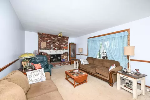 Living - 14838 Ohio 301, Lagrange, OH 44050 photo 2 of 3