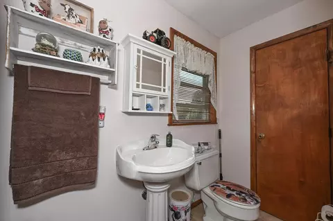 Bath - 14838 Ohio 301, Lagrange, OH 44050 photo 1 of 2