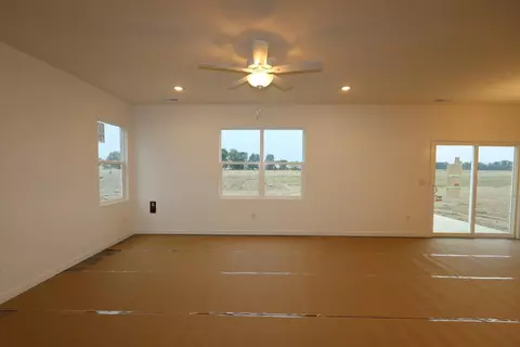 Living - 1171 Brittany Dr, Delaware, OH 43015 photo 2 of 2