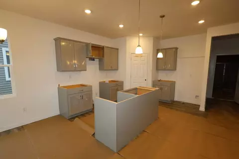 Kitchen - 1171 Brittany Dr, Delaware, OH 43015 photo 2 of 3