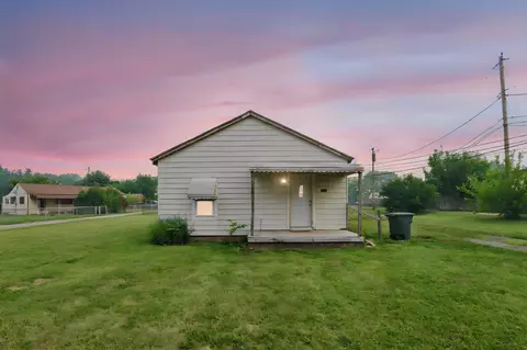 1128 Hilock Rd, Columbus, OH 43207