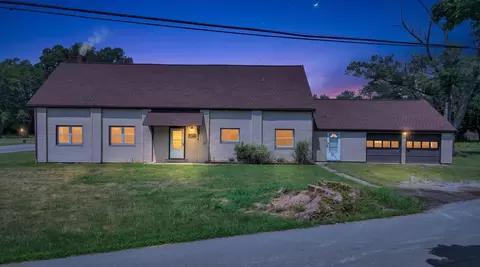 1091 Musselman Dr, Zanesville, OH 43701