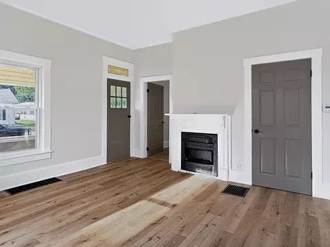 281 W 2nd St, Logan, OH 43138 photo 3