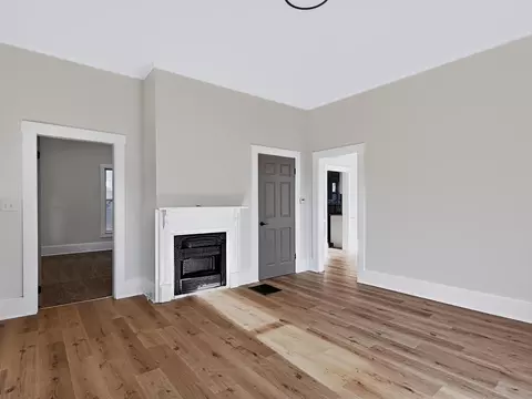 281 W 2nd St, Logan, OH 43138 photo 4