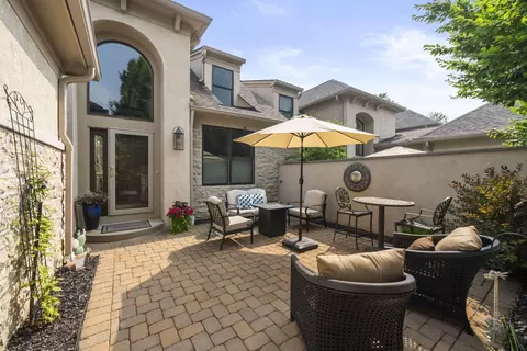 4922 Stonehaven Dr, Upper Arlington, OH 43220