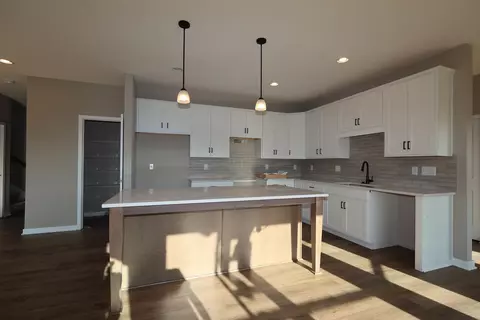 4602 Pinnacle Quarry Dr, Grove City, OH 43123