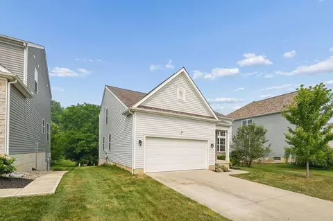 Exterior - 1751 Declaration Dr W, Lancaster, OH 43130 photo 4 of 7