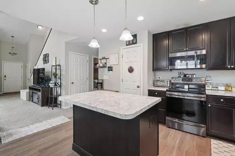 Kitchen - 1751 Declaration Dr W, Lancaster, OH 43130 photo 3 of 4