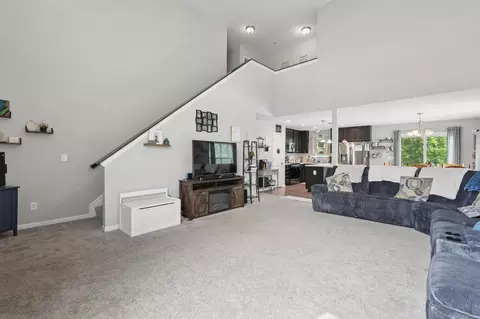 Entry Way - 1751 Declaration Dr W, Lancaster, OH 43130 photo 1 of 3