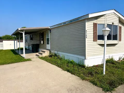 4149 Martinsburg Dr, Columbus, OH 43207