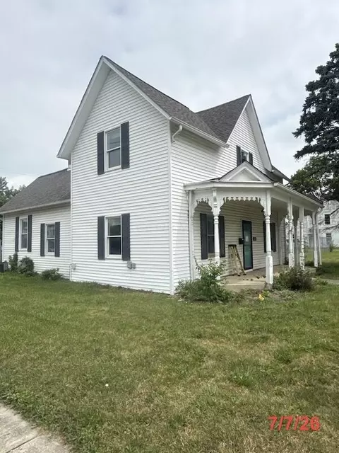 121 W Center St, London, OH 43140
