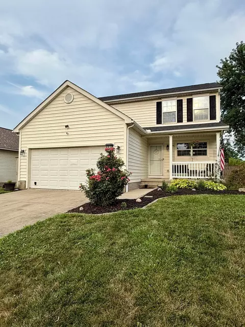 1614 Autumn Village Dr, Columbus, OH 43223