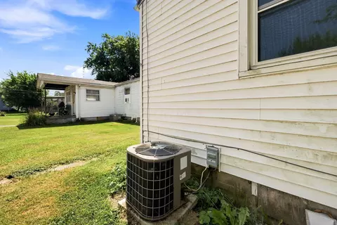 Exterior - 623 Cooper St, Kenton, OH 43326 photo 10 of 15