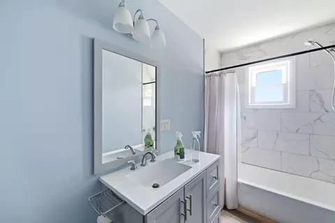 Bath - 623 Cooper St, Kenton, OH 43326 photo 1 of 3