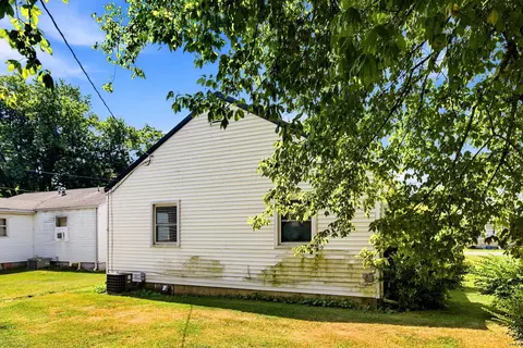 Exterior - 623 Cooper St, Kenton, OH 43326 photo 6 of 15