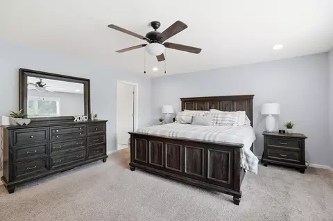 Bedroom - 505 S Broadmoor Blvd, Springfield, OH 45504 photo 2 of 6
