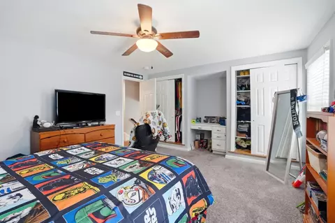 Bedroom - 505 S Broadmoor Blvd, Springfield, OH 45504 photo 5 of 6