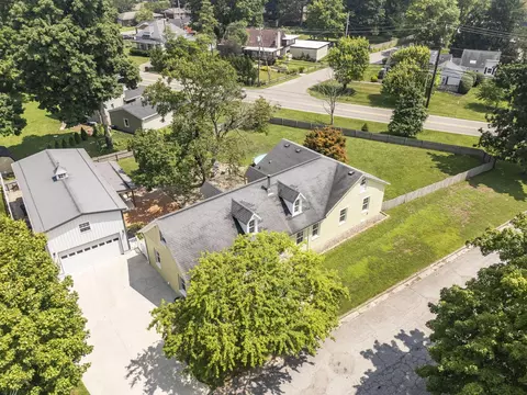 View/Area - 832 Pershing Dr, Circleville, OH 43113 photo 3 of 10