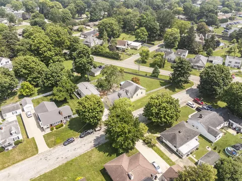 View/Area - 832 Pershing Dr, Circleville, OH 43113 photo 4 of 10