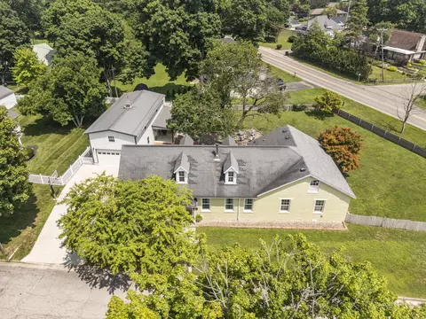View/Area - 832 Pershing Dr, Circleville, OH 43113 photo 2 of 10