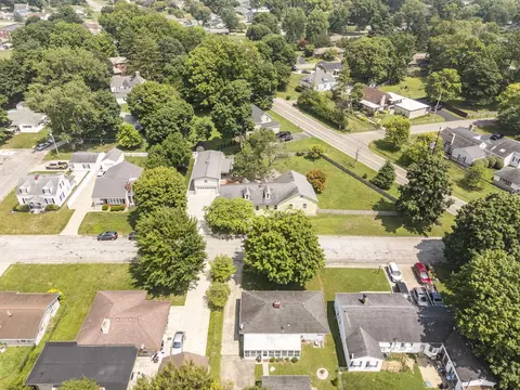 View/Area - 832 Pershing Dr, Circleville, OH 43113 photo 5 of 10