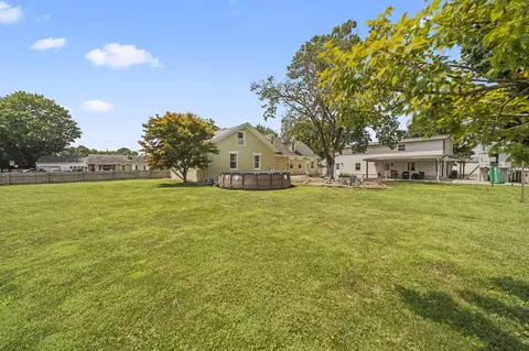 Exterior - 832 Pershing Dr, Circleville, OH 43113 photo 8 of 25