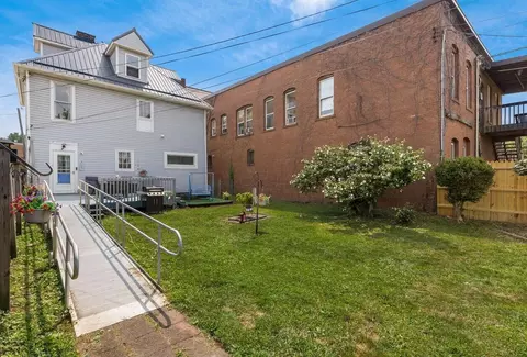 Exterior - 142 E Main St, Newark, OH 43055 photo 5 of 9
