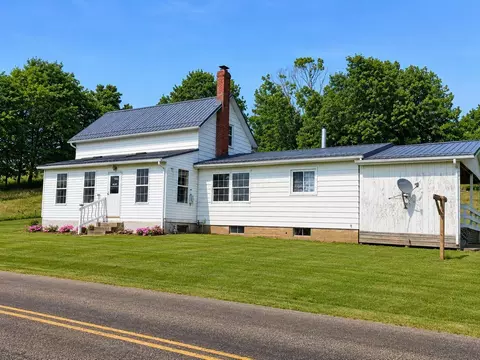 10050 Pipesville Rd, Gambier, OH 43022
