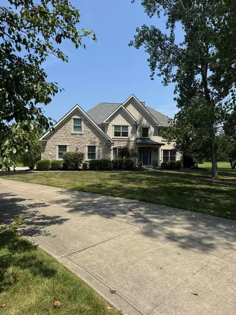 9277 Walnut Hull Dr, Westerville, OH 43082