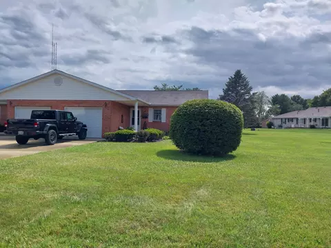 112 Erin Ct #A, Hillsboro, OH 45133