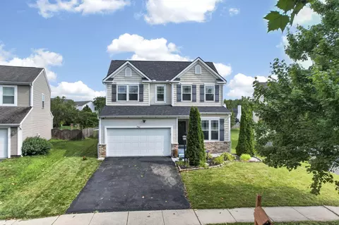 7961 Aspen Ridge Dr, Blacklick, OH 43004