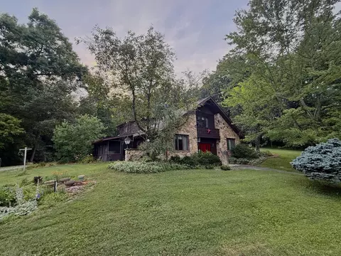 3455 Linn Dr, Zanesville, OH 43701
