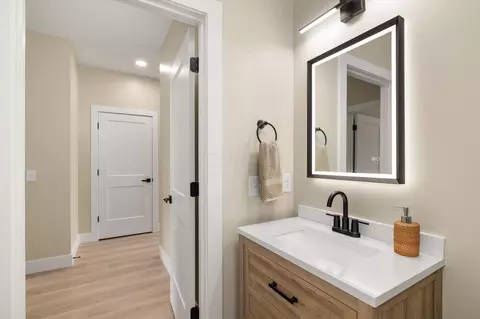 Bath - 1327 S Trimble Rd, Mansfield, OH 44907 photo 6 of 6