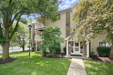 6823 Meadow Creek Dr #309, Columbus, OH 43235