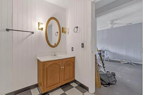 Bath - 3158 Eckert Rd SE, Lancaster, OH 43130 photo 1 of 4