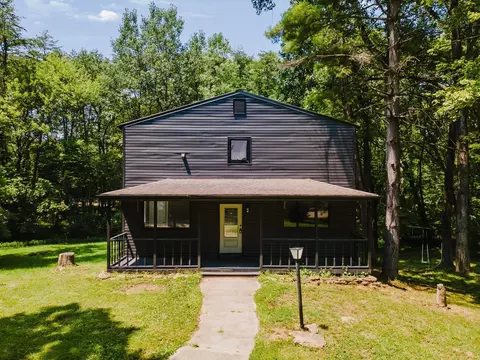 292 Tillamook Ln, Sugar Grove, OH 43155