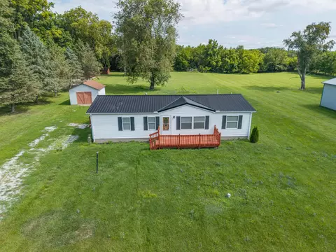 1354 Bloomingburg New Holland Rd NW, Washington Court House, OH 43160