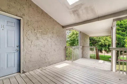 915 Quay Ave #915H, Grandview Heights, OH 43212