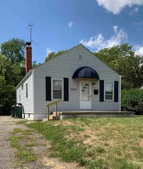2237 Parkwood Ave, Columbus, OH 43211