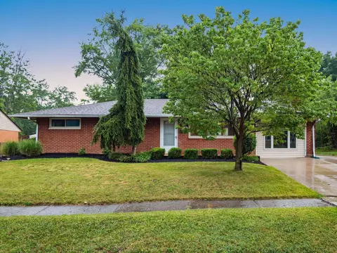 5527 Oslo Dr, Westerville, OH 43081