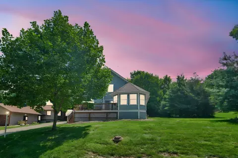 748 King Beach Dr, Howard, OH 43028