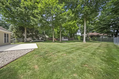 Exterior - 5510 Taywell Ct, Springfield, OH 45503 photo 4 of 10