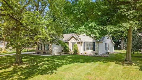 Exterior - 5510 Taywell Ct, Springfield, OH 45503 photo 8 of 10
