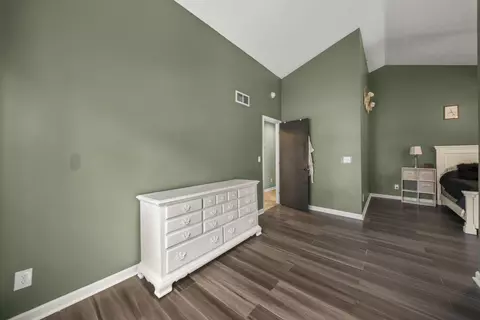Entry Way - 5510 Taywell Ct, Springfield, OH 45503 photo 7 of 10