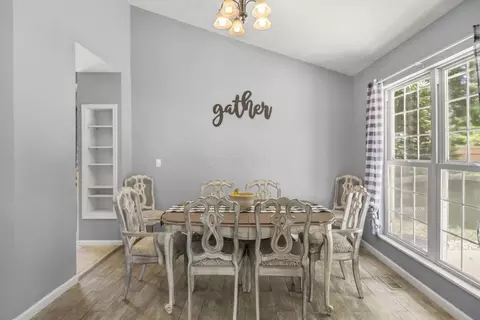 Dining - 5510 Taywell Ct, Springfield, OH 45503 photo 2 of 3