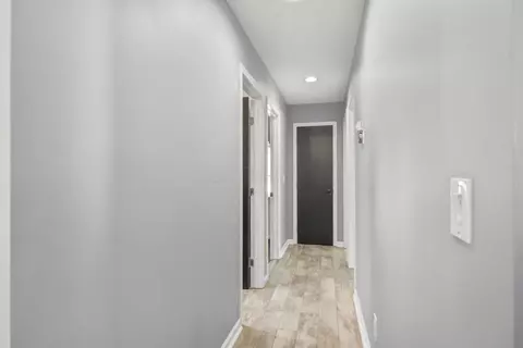 Entry Way - 5510 Taywell Ct, Springfield, OH 45503 photo 5 of 10