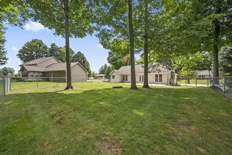 Exterior - 5510 Taywell Ct, Springfield, OH 45503 photo 6 of 10
