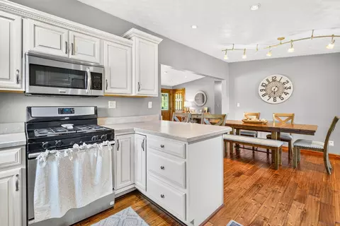 Kitchen - 9110 Four Mile Rd, Jackson, OH 45640 photo 2 of 3