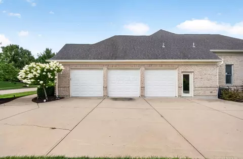 Exterior - 5521 Oak View Dr, Maineville, OH 45039 photo 6 of 6
